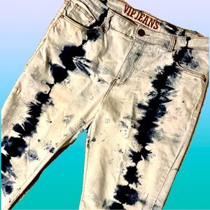 Plus Size VIP Skinny Jeans